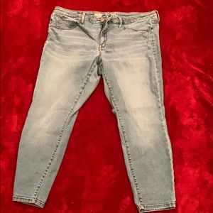 Mossimo Mid-Rise Light Blue Jeggings